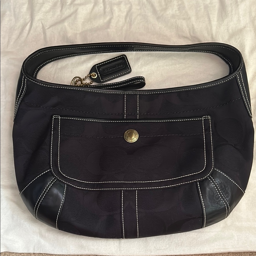 Vintage Coach Black Shoulder Bag with Contrast Stitching